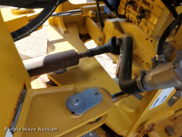 image for item HO9521 2005 John Deere 444J  wheel loader