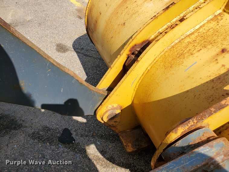 image for item HO9521 2005 John Deere 444J  wheel loader