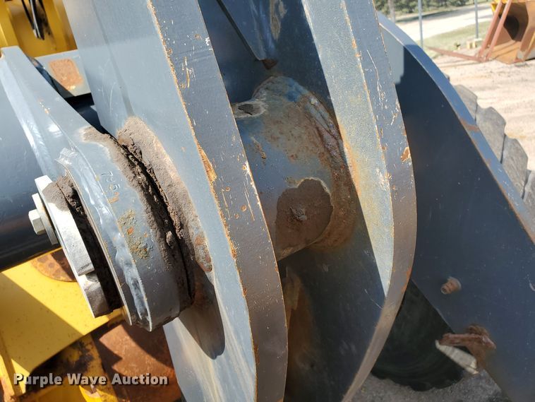 image for item HO9521 2005 John Deere 444J  wheel loader