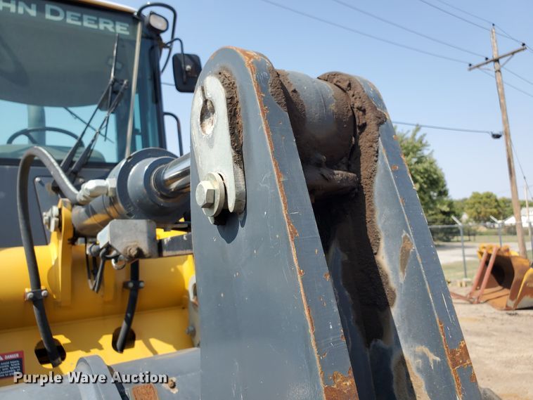 image for item HO9521 2005 John Deere 444J  wheel loader