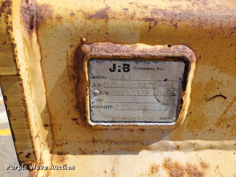 image for item HO9521 2005 John Deere 444J  wheel loader