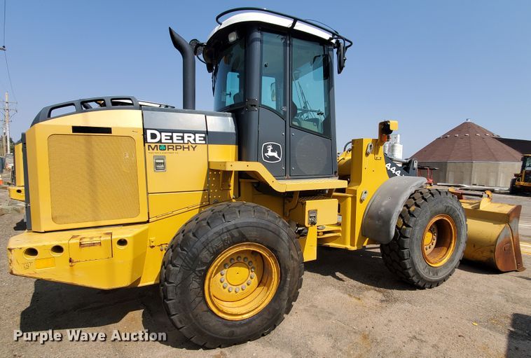 image for item HO9522 2005 John Deere 444J  wheel loader
