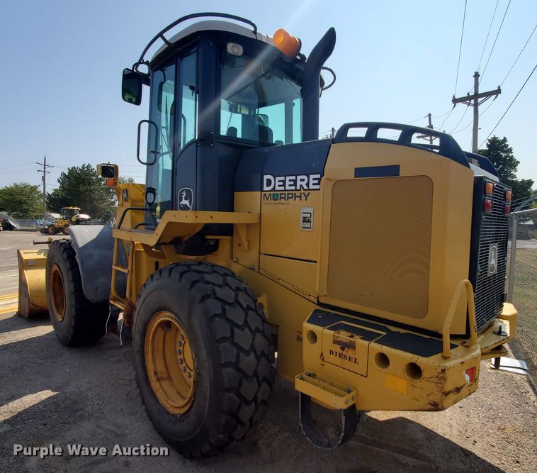 image for item HO9522 2005 John Deere 444J  wheel loader