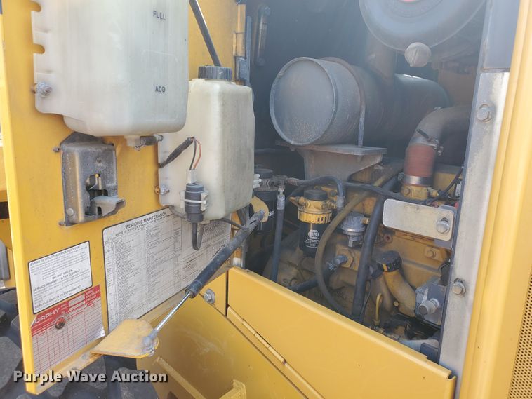 image for item HO9522 2005 John Deere 444J  wheel loader