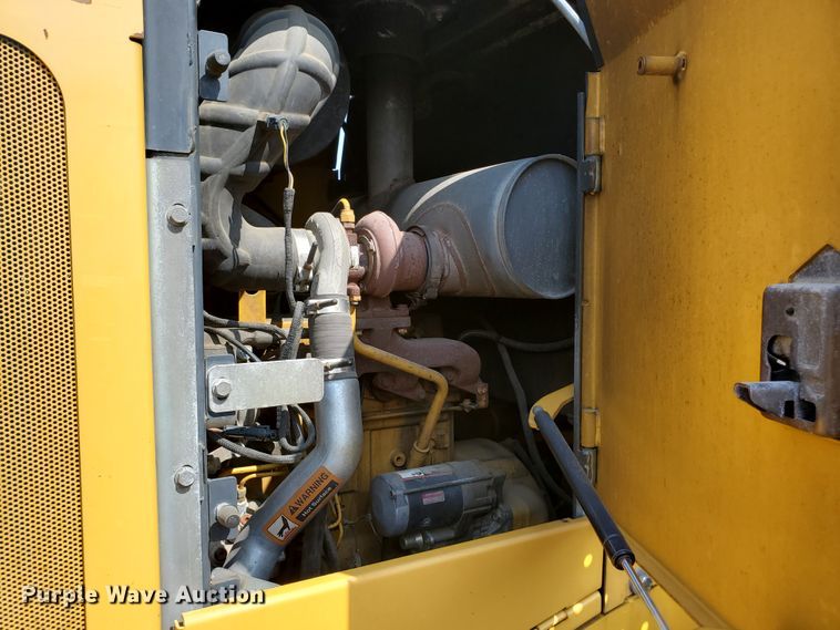 image for item HO9522 2005 John Deere 444J  wheel loader