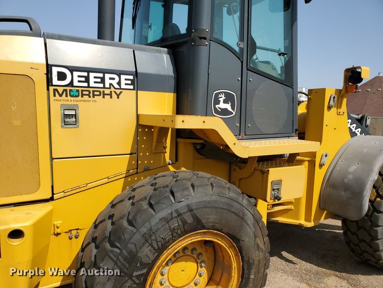image for item HO9522 2005 John Deere 444J  wheel loader