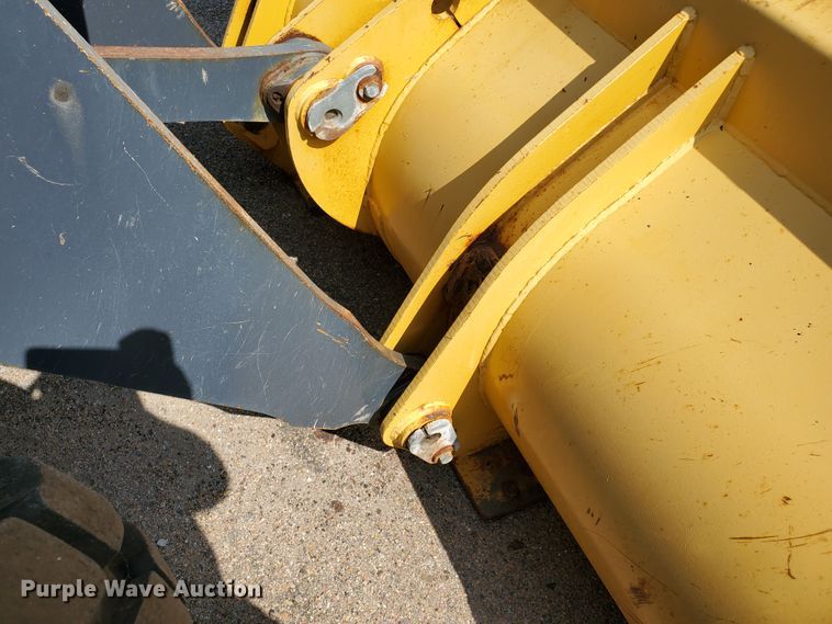 image for item HO9522 2005 John Deere 444J  wheel loader