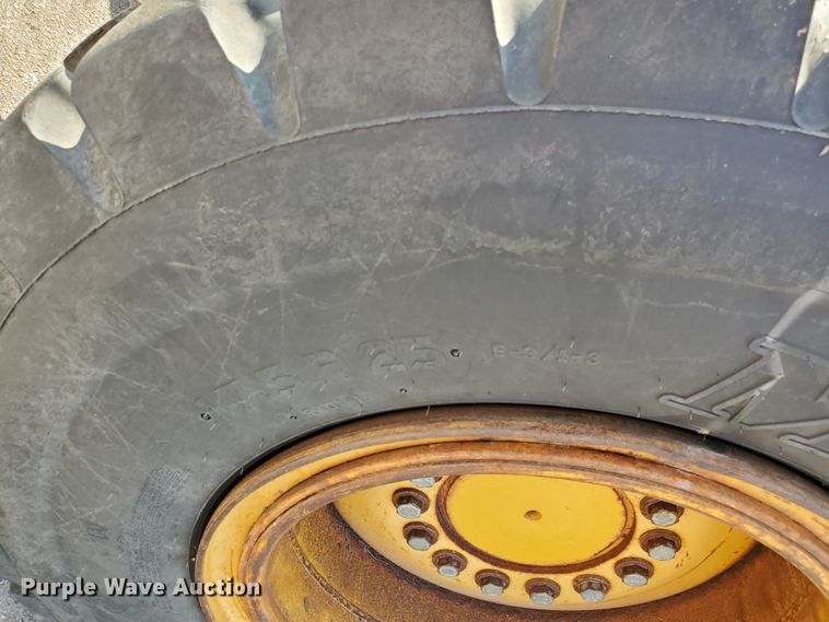 image for item HO9522 2005 John Deere 444J  wheel loader