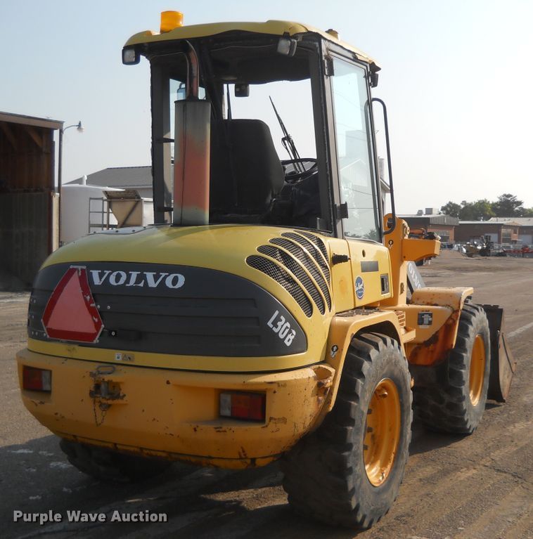 image for item HO9524 2004 Volvo L30B  wheel loader