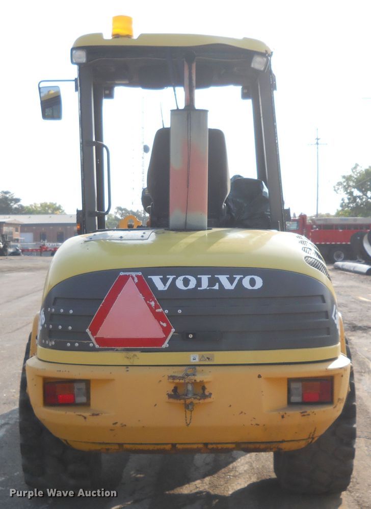 image for item HO9524 2004 Volvo L30B  wheel loader