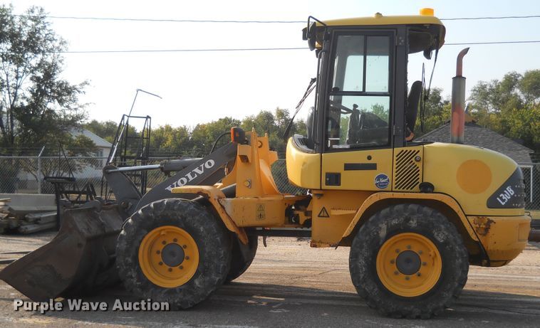 image for item HO9524 2004 Volvo L30B  wheel loader