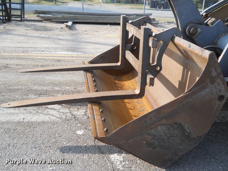 image for item HO9524 2004 Volvo L30B  wheel loader