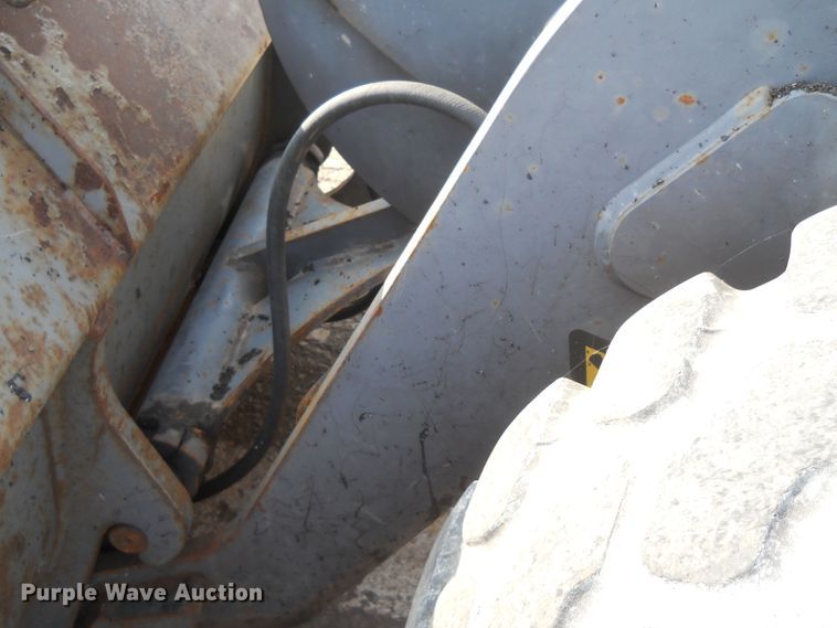 image for item HO9524 2004 Volvo L30B  wheel loader