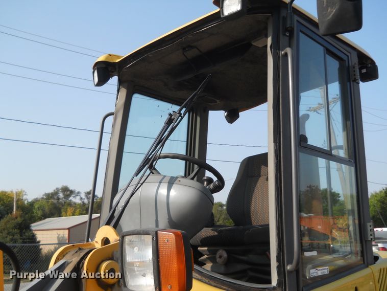 image for item HO9524 2004 Volvo L30B  wheel loader