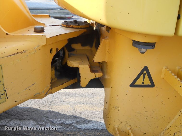 image for item HO9524 2004 Volvo L30B  wheel loader