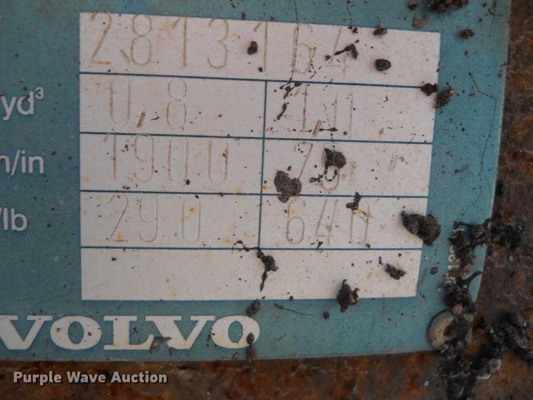 image for item HO9524 2004 Volvo L30B  wheel loader