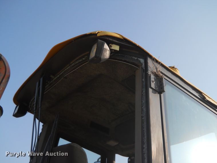 image for item HO9524 2004 Volvo L30B  wheel loader