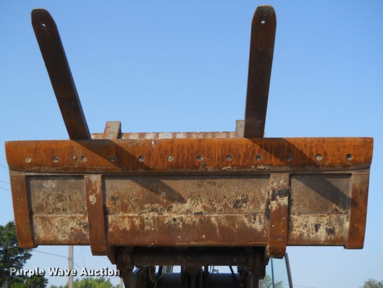 image for item HO9524 2004 Volvo L30B  wheel loader