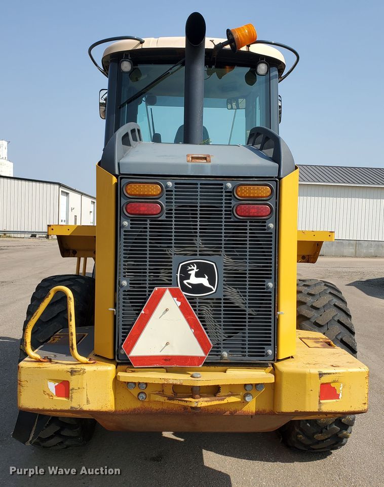 image for item HO9530 2006 John Deere 444J  wheel loader