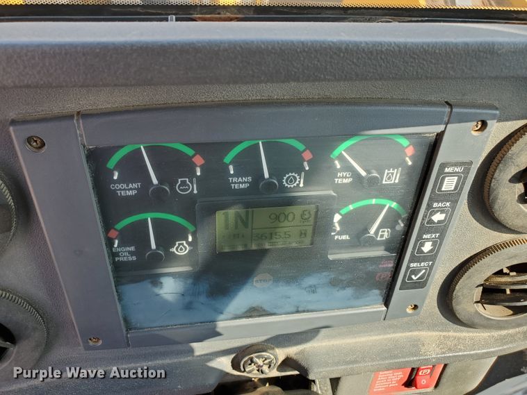 image for item HO9530 2006 John Deere 444J  wheel loader