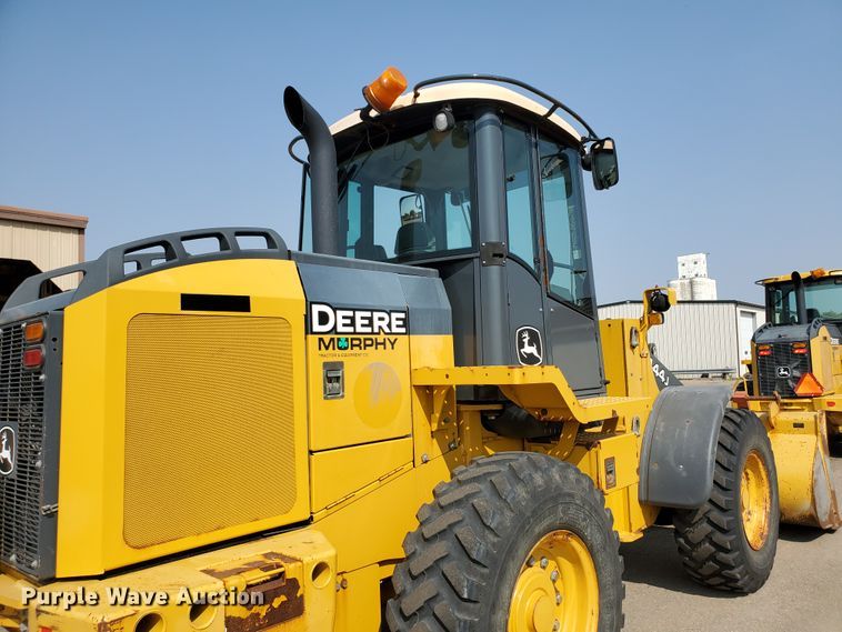 image for item HO9530 2006 John Deere 444J  wheel loader
