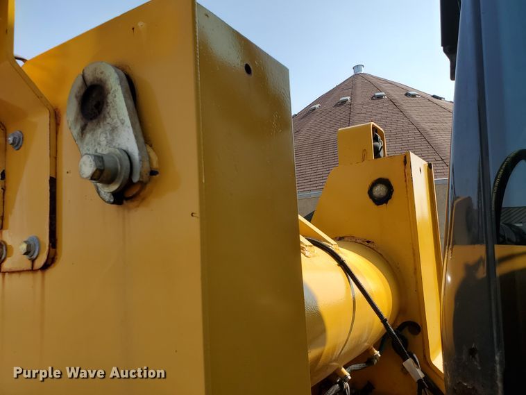 image for item HO9530 2006 John Deere 444J  wheel loader