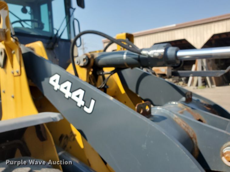 image for item HO9530 2006 John Deere 444J  wheel loader