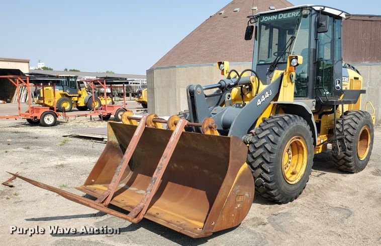 image for item HO9531 2005 John Deere 444J  wheel loader