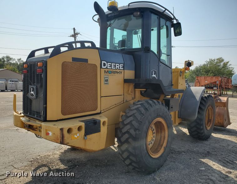 image for item HO9531 2005 John Deere 444J  wheel loader