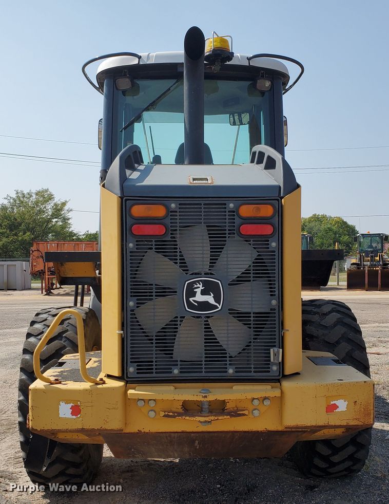 image for item HO9531 2005 John Deere 444J  wheel loader