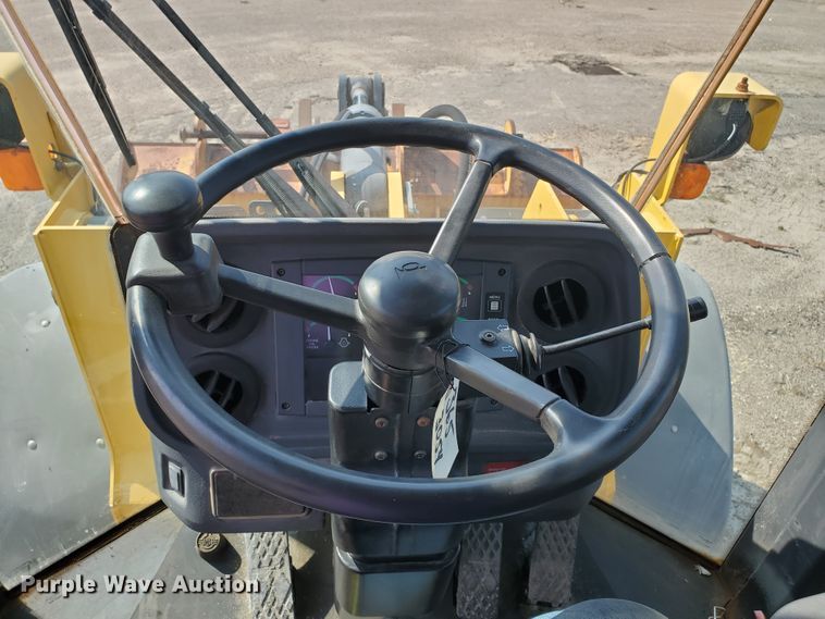 image for item HO9531 2005 John Deere 444J  wheel loader