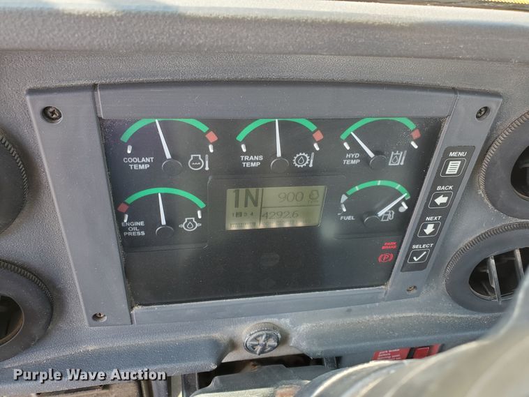 image for item HO9531 2005 John Deere 444J  wheel loader