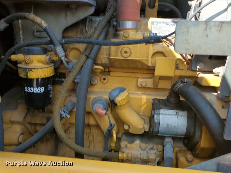 image for item HO9531 2005 John Deere 444J  wheel loader