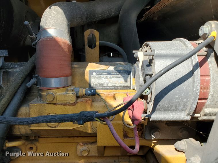 image for item HO9531 2005 John Deere 444J  wheel loader