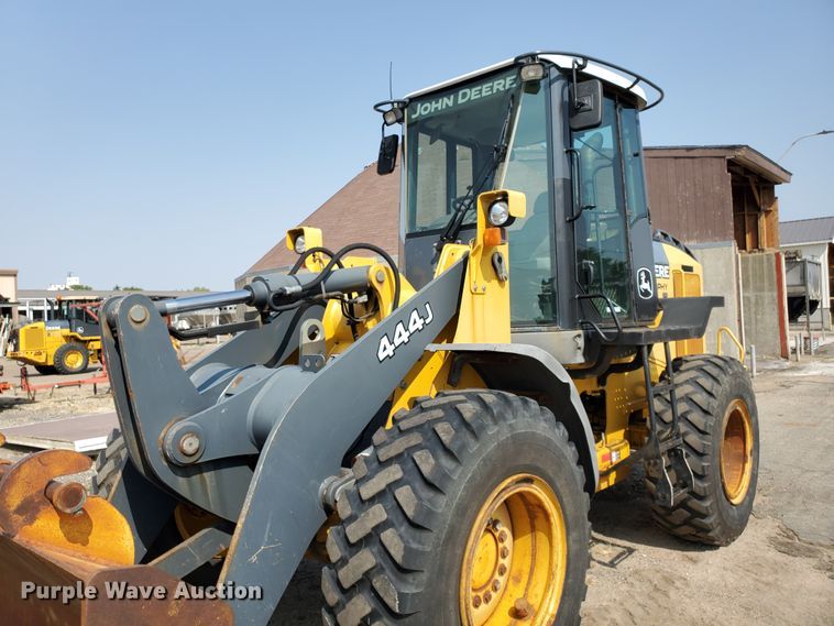 image for item HO9531 2005 John Deere 444J  wheel loader