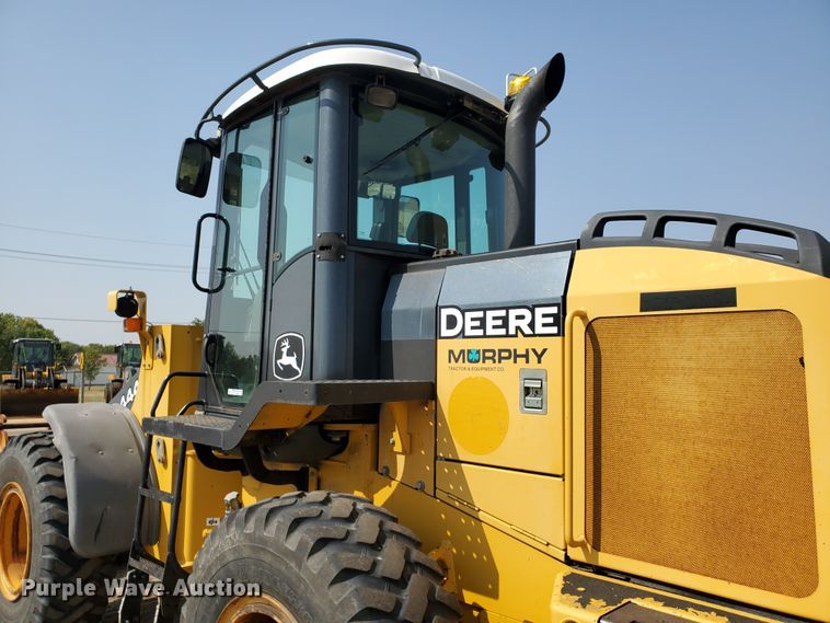 image for item HO9531 2005 John Deere 444J  wheel loader