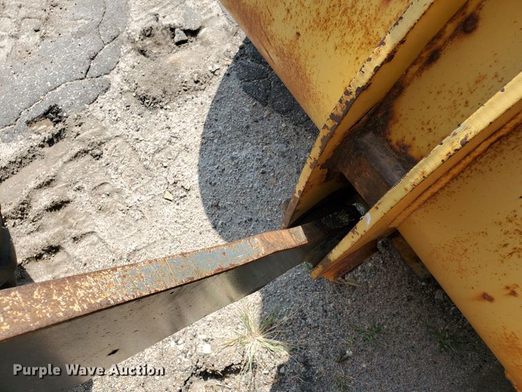 image for item HO9531 2005 John Deere 444J  wheel loader