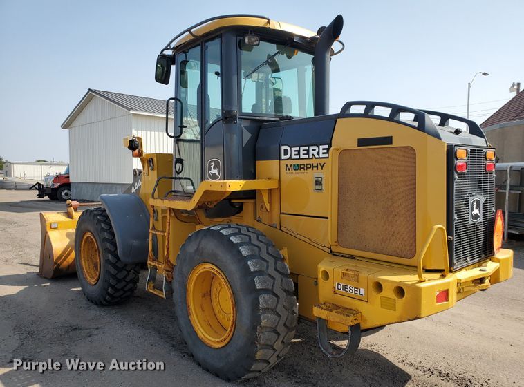 image for item HO9532 2005 John Deere 444J  wheel loader