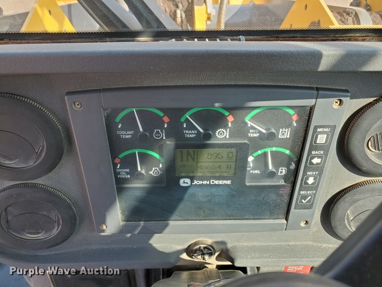 image for item HO9532 2005 John Deere 444J  wheel loader