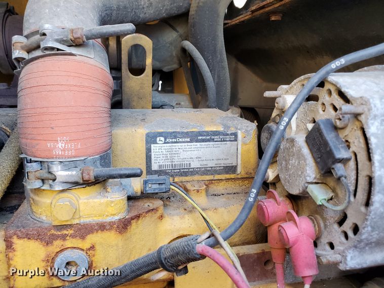 image for item HO9532 2005 John Deere 444J  wheel loader