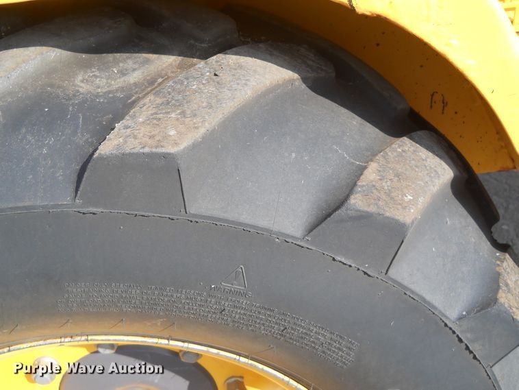 image for item HO9533 2005 Volvo L30B  wheel loader