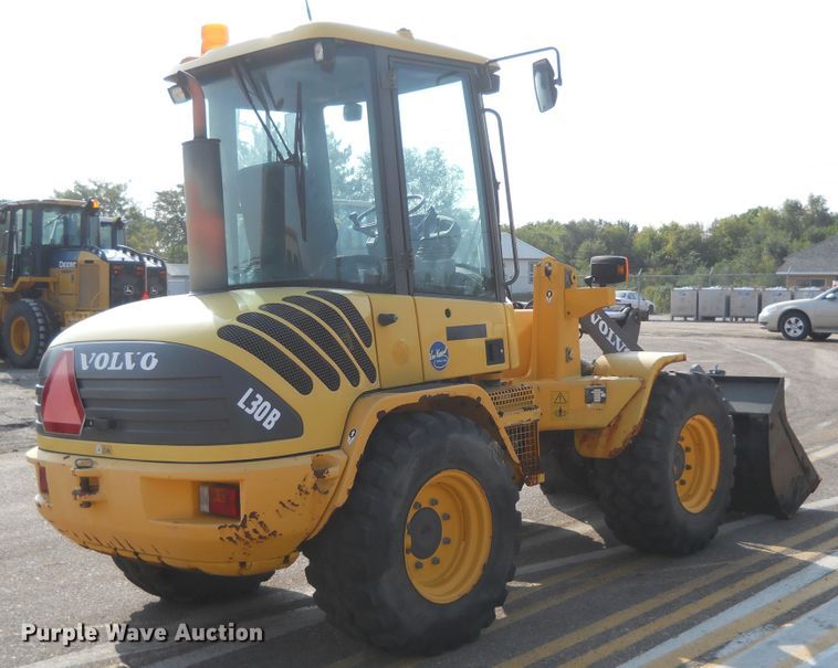 image for item HO9534 2004 Volvo L30B  wheel loader