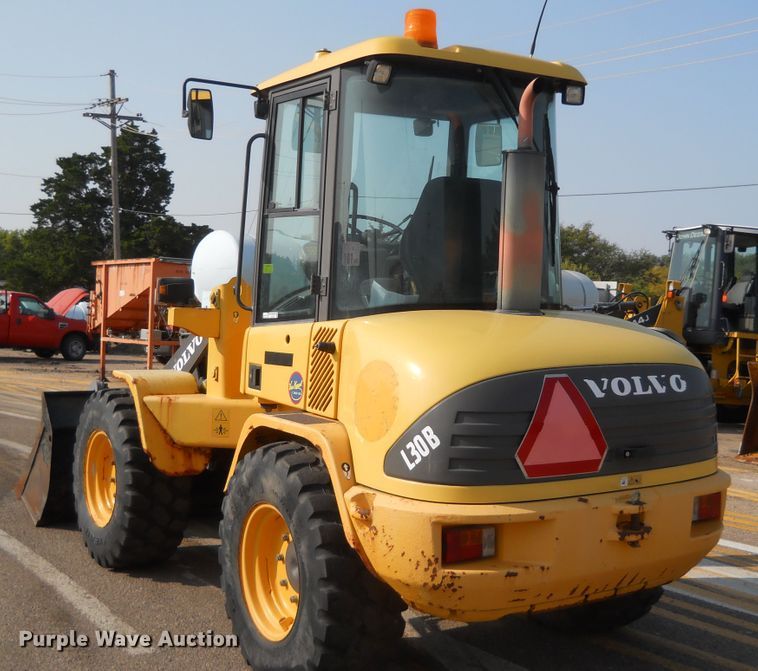 image for item HO9534 2004 Volvo L30B  wheel loader