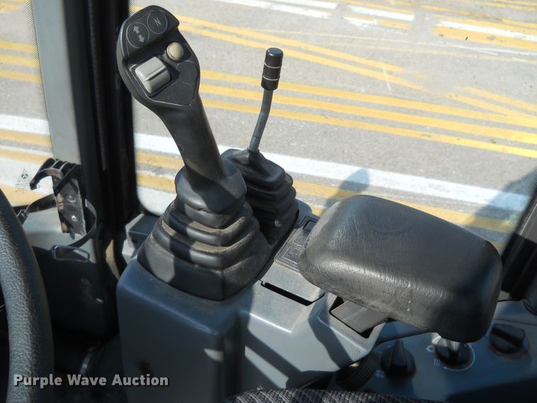 image for item HO9534 2004 Volvo L30B  wheel loader