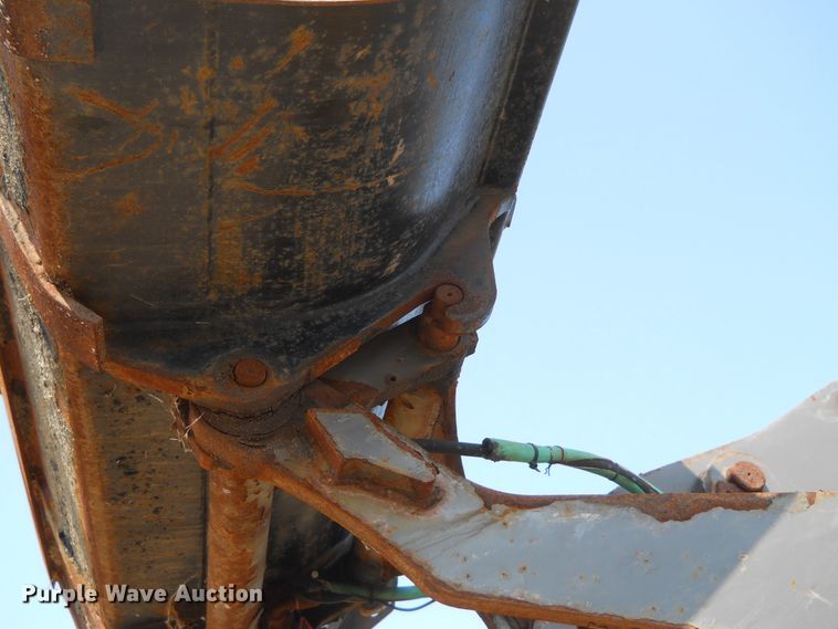 image for item HO9534 2004 Volvo L30B  wheel loader