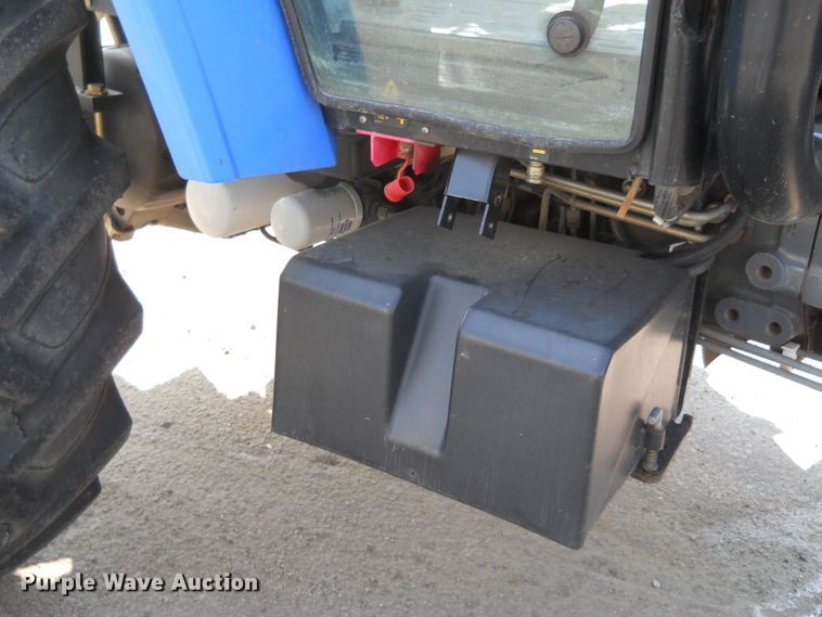 image for item HO9535 2001 New Holland TS100  tractor