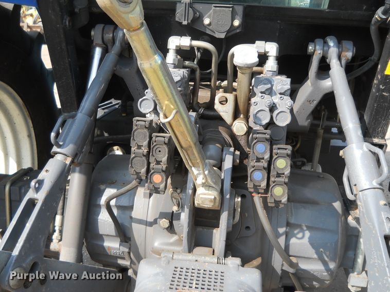 image for item HO9535 2001 New Holland TS100  tractor