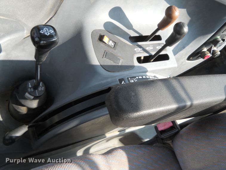 image for item HO9535 2001 New Holland TS100  tractor