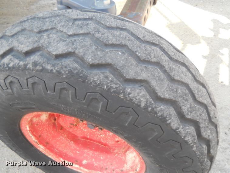 image for item HO9535 2001 New Holland TS100  tractor