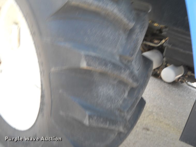 image for item HO9535 2001 New Holland TS100  tractor